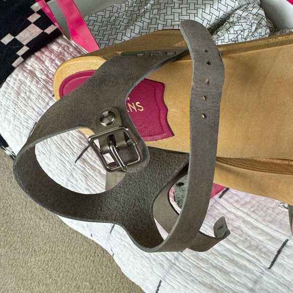 Swedish Hasbeens Grey Strappy Clogs - Picture 6 of 6